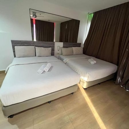 Tropical Hotel Kota Damansara Petaling Jaya Extérieur photo