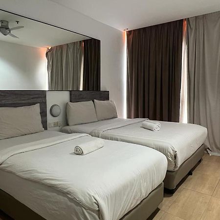 Tropical Hotel Kota Damansara Petaling Jaya Extérieur photo