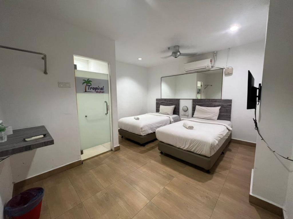 Tropical Hotel Kota Damansara Petaling Jaya Extérieur photo