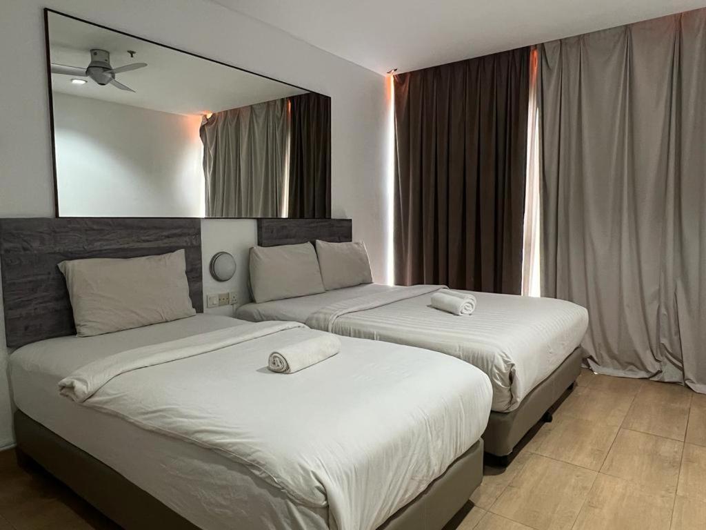 Tropical Hotel Kota Damansara Petaling Jaya Extérieur photo